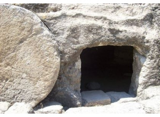 Gesù morto e risorto, un fatto che cambia la storia